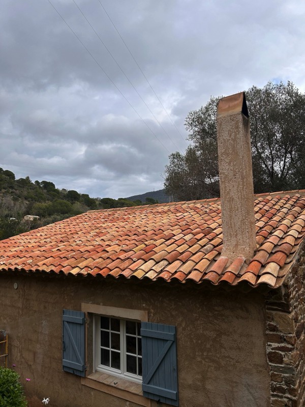 Nettoyage de toiture a Bormes les Mimosas près du Lavandou