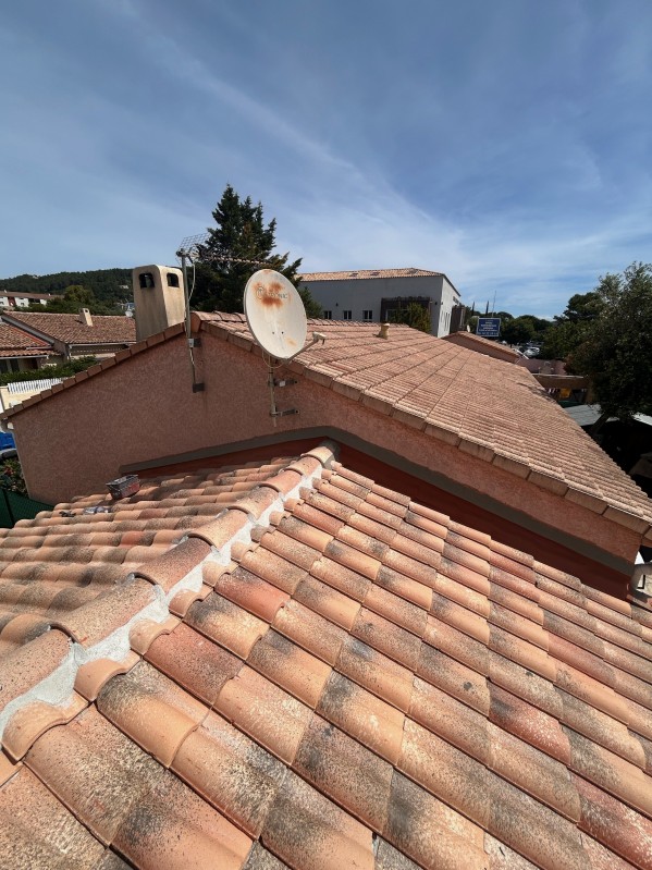 Pose d un solin a Toulon près de la Valette du Var