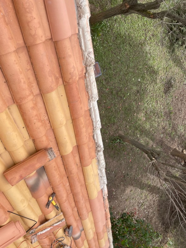 Couvreur fuite toit prix a Hyères les palmiers près du Pradet