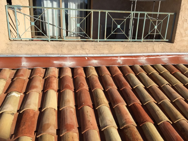 Réparation de l'etancheite du solin d'une toiture à Toulon dans le var