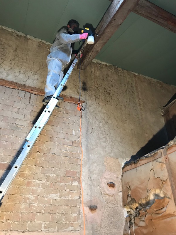 Traitement de charpente au lavandou contre les capricornes