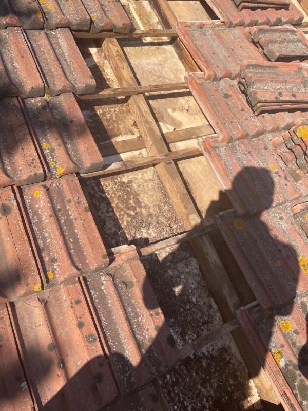 Artisan couvreur a Toulon dans le Var près de la Valette