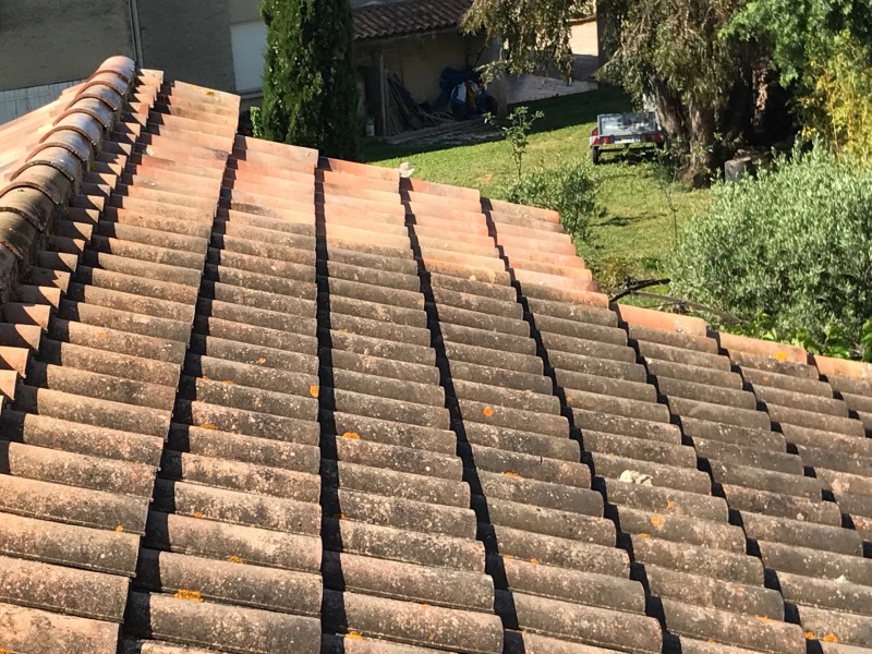 Nettoyage de toiture façade au Lavandou près de Bormes les Mimosas