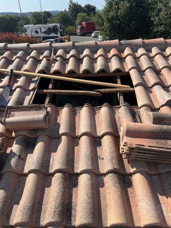 Am couverture réparation toiture a Toulon