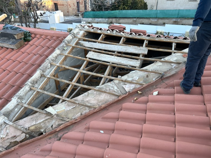 Réparation de charpente toiture a Toulon près de la Valette